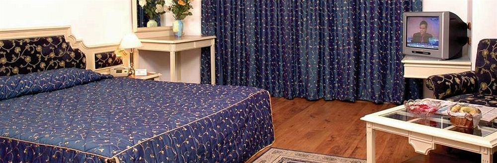 Hotel Manali Heights Bagian luar foto