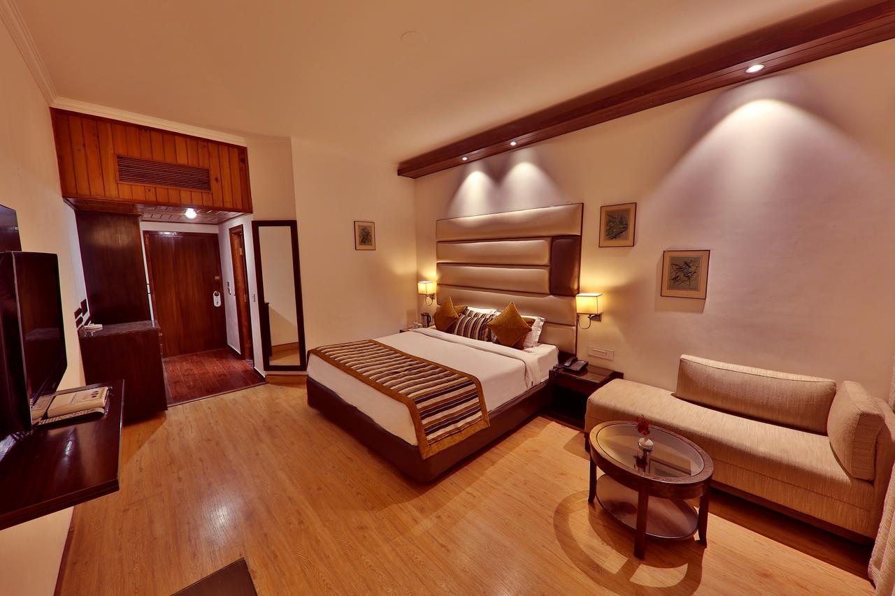 Hotel Manali Heights Bagian luar foto