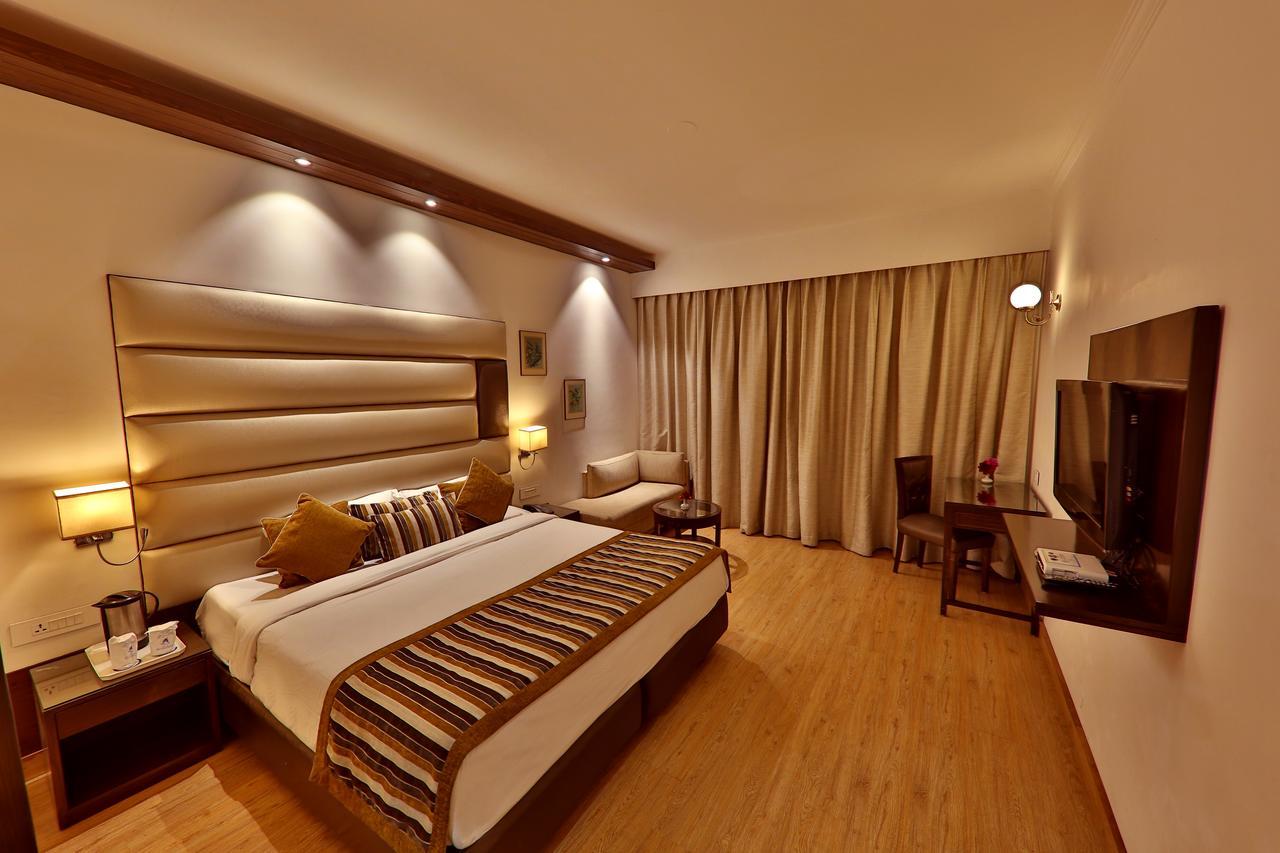 Hotel Manali Heights Bagian luar foto