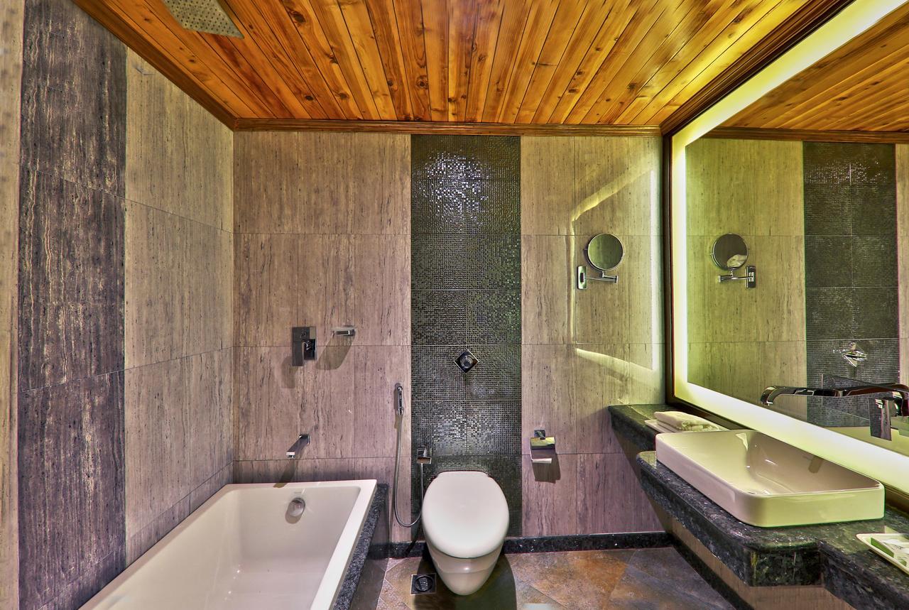 Hotel Manali Heights Bagian luar foto