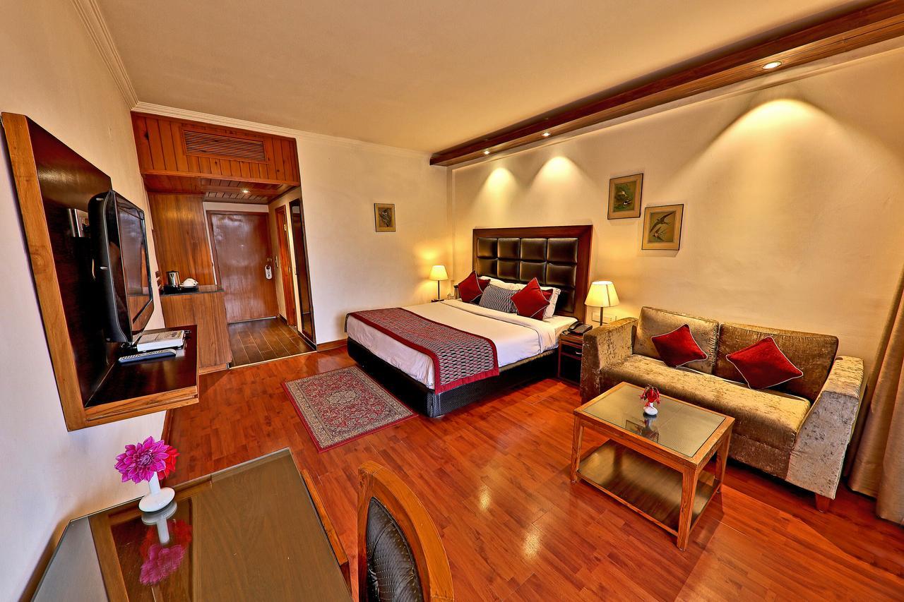 Hotel Manali Heights Bagian luar foto