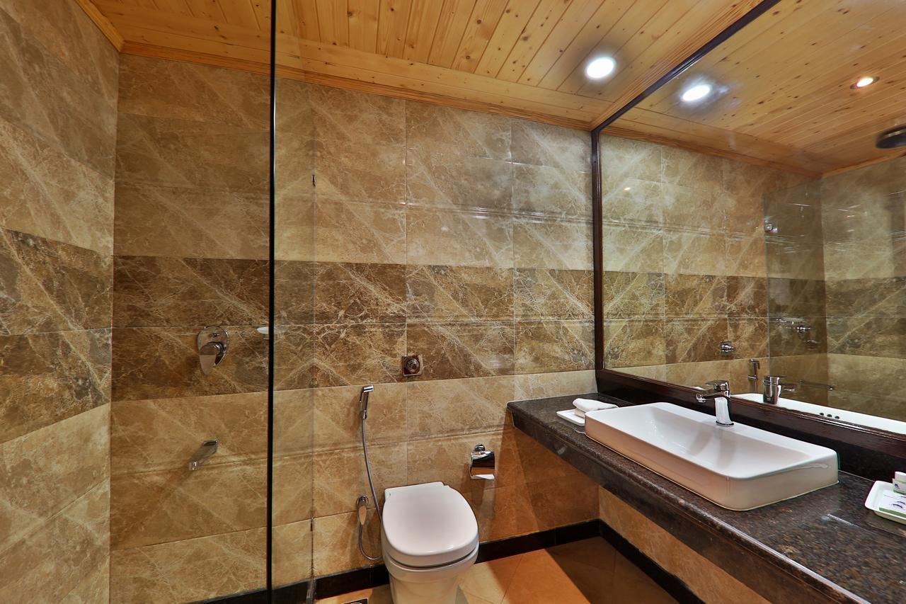Hotel Manali Heights Bagian luar foto