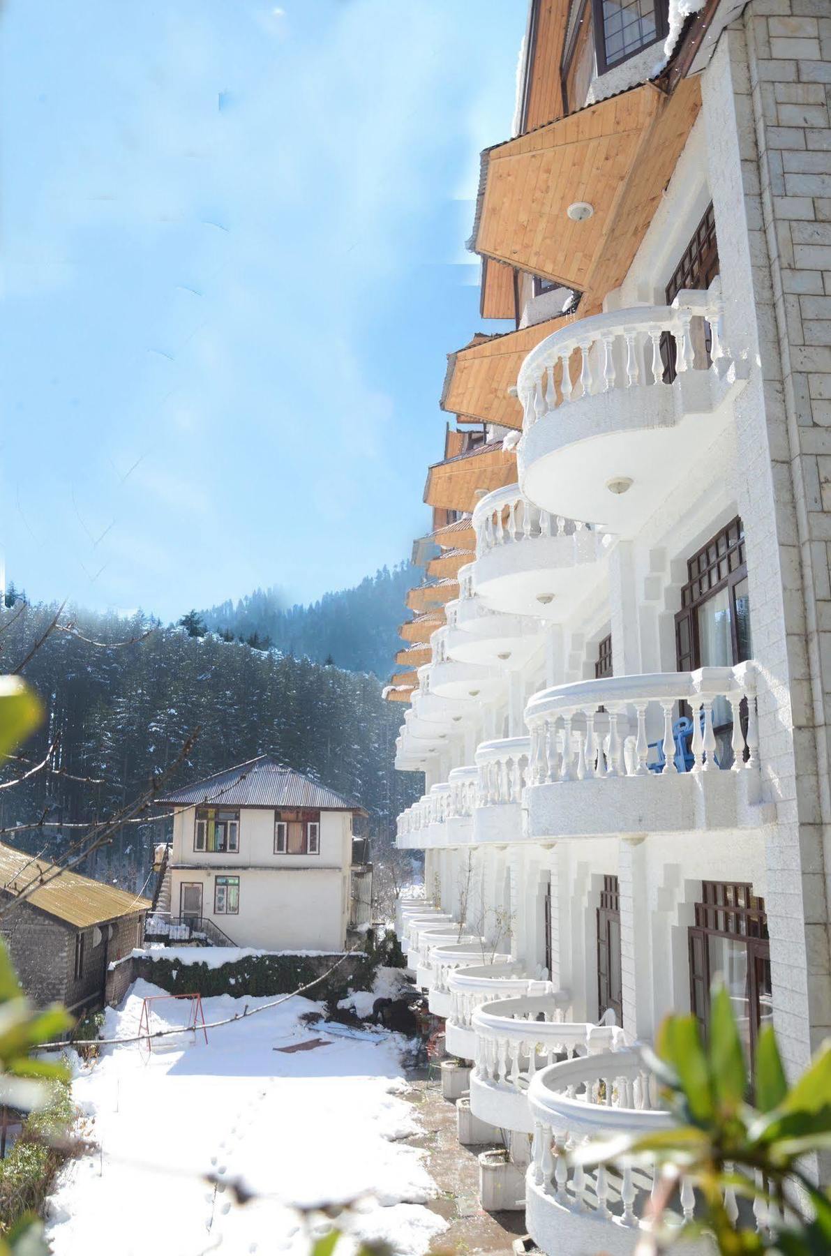 Hotel Manali Heights Bagian luar foto