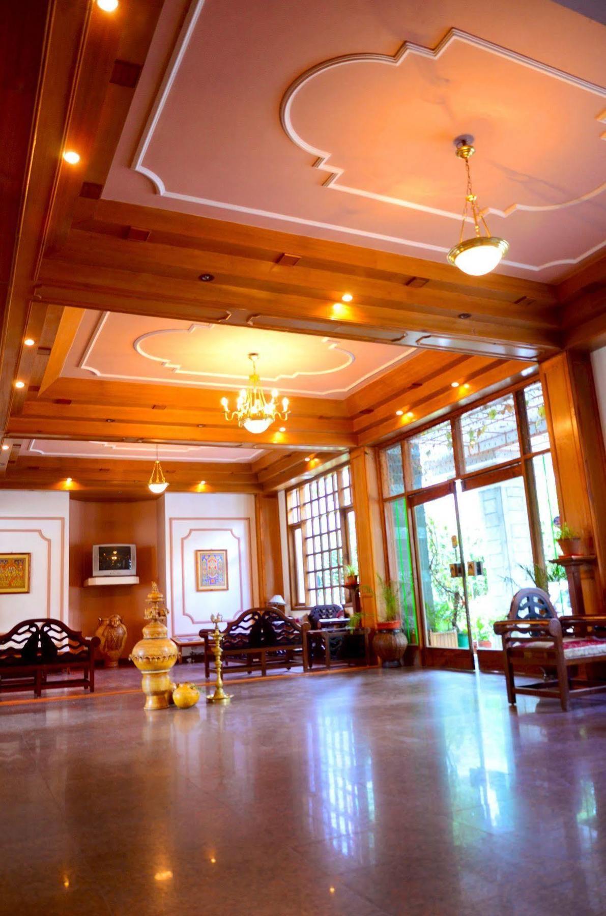 Hotel Manali Heights Bagian luar foto