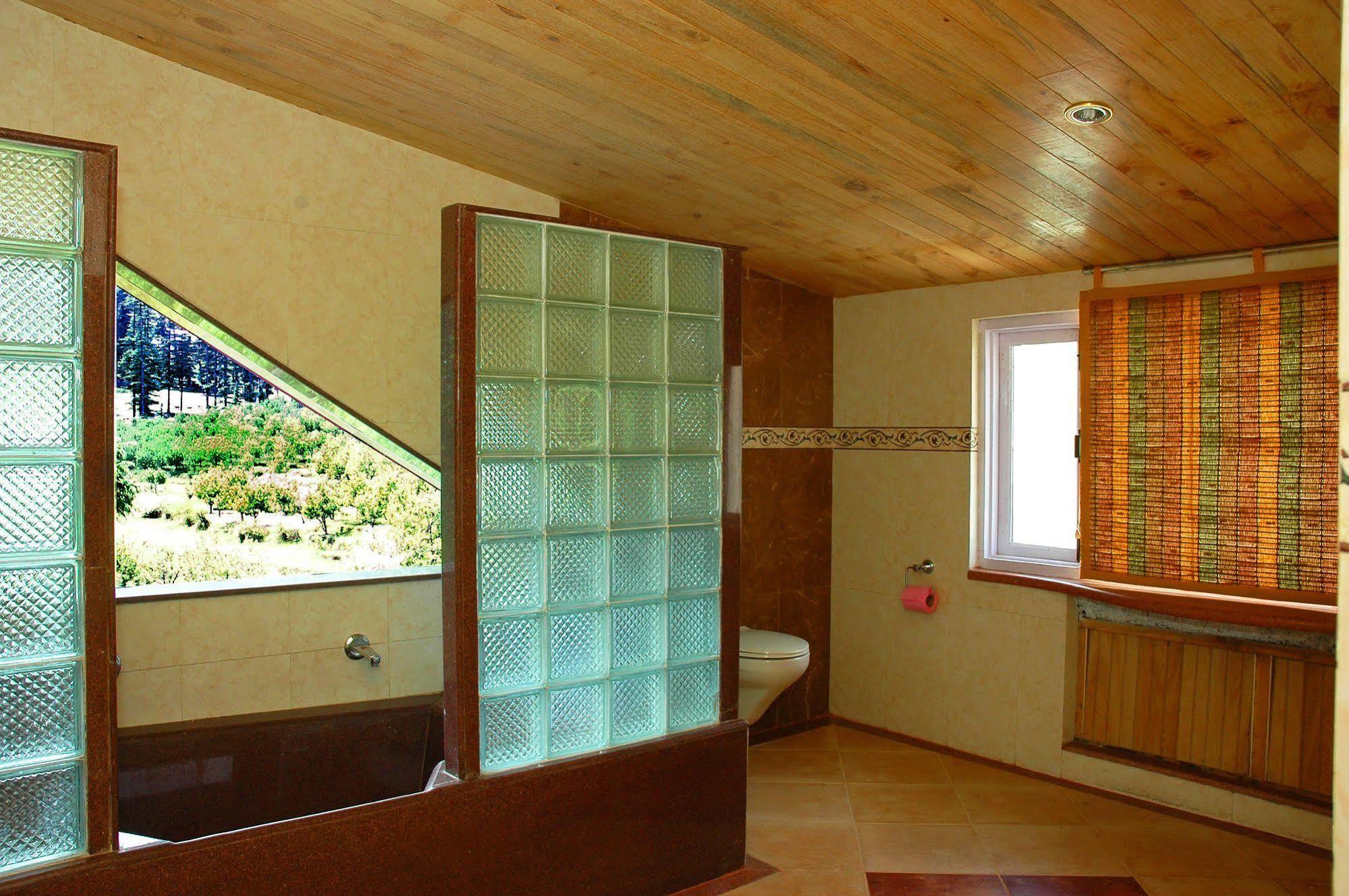 Hotel Manali Heights Bagian luar foto