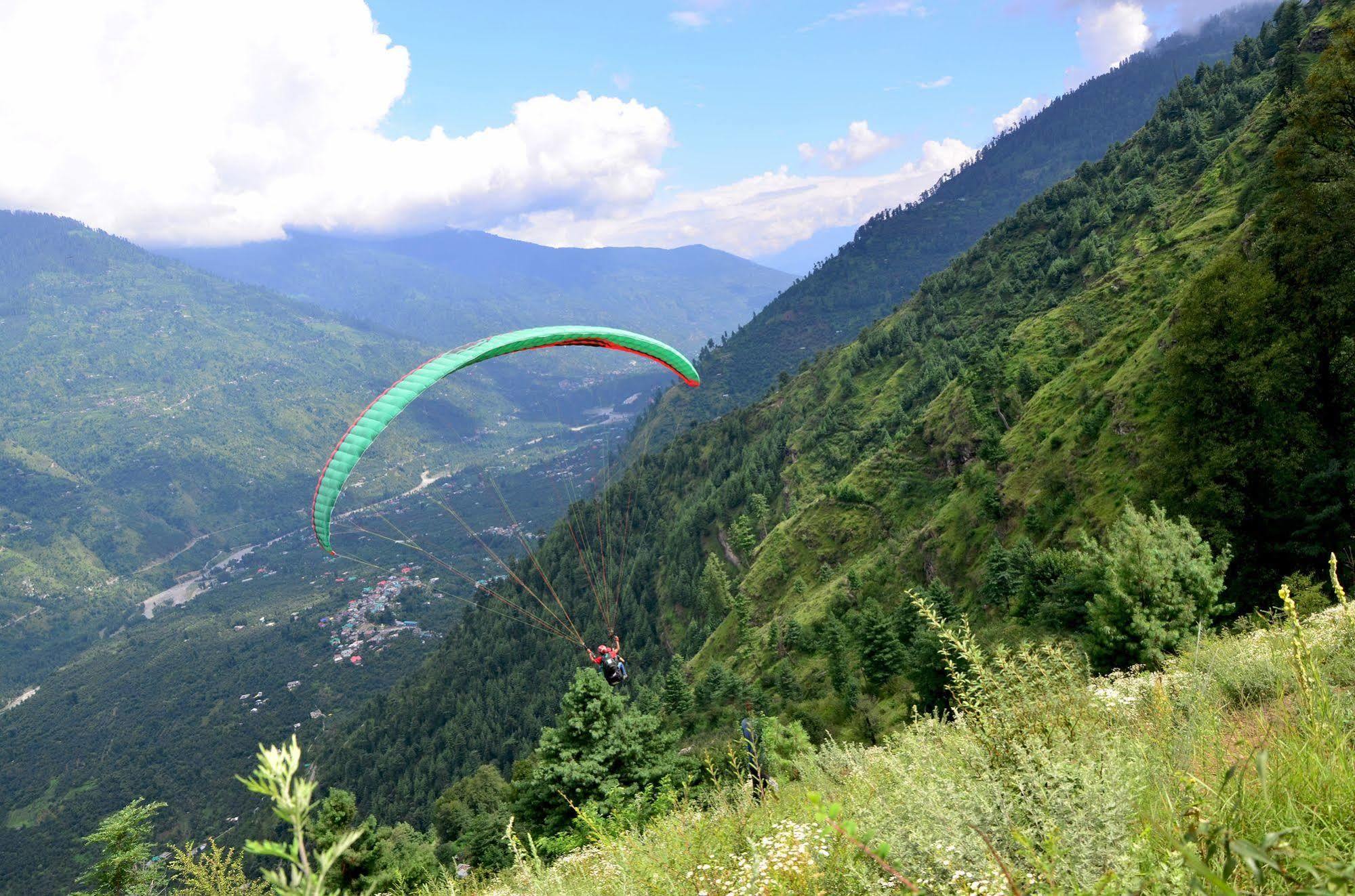 Hotel Manali Heights Bagian luar foto