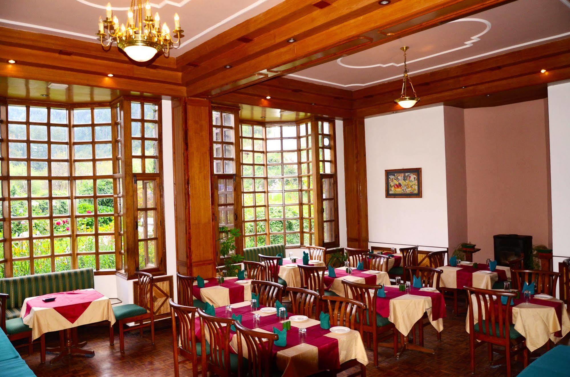 Hotel Manali Heights Bagian luar foto